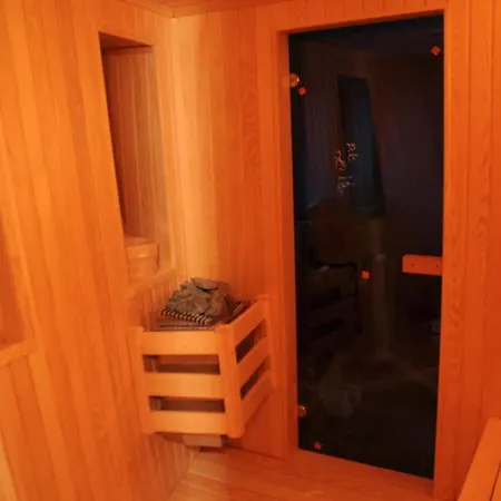 Limitless Yacht Hotel *