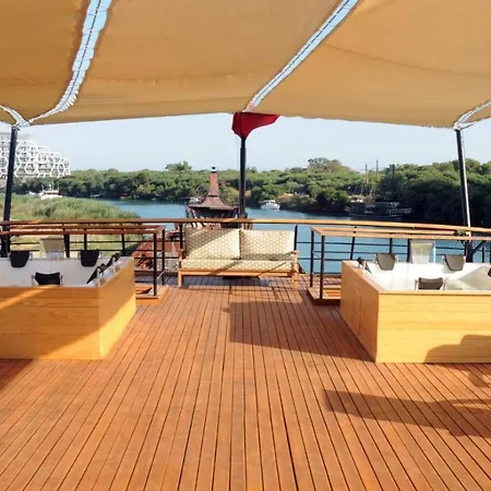 Limitless Yacht 酒店 安塔利亚